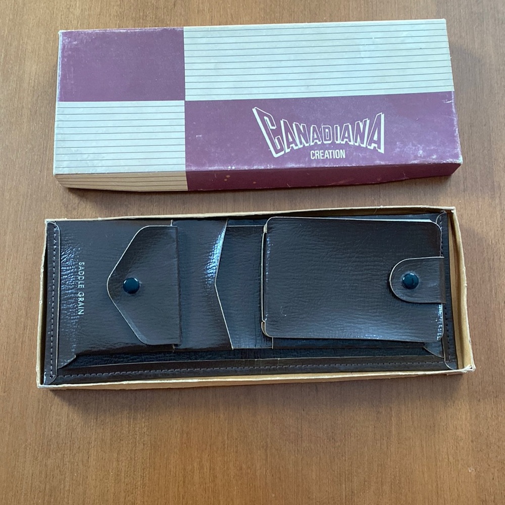 Vintage Leather Wallet Canadiana Creation Saddle Grain